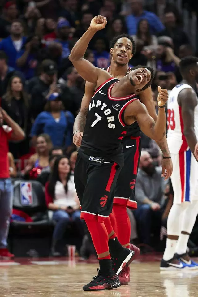 刻展现出稳 刻展现出稳